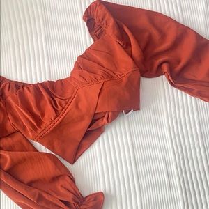 Long sleeve crop top